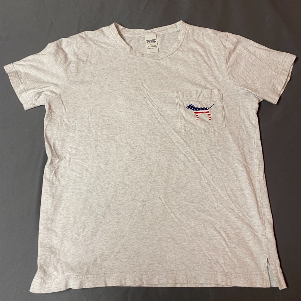 USA T-shirt VS Pink